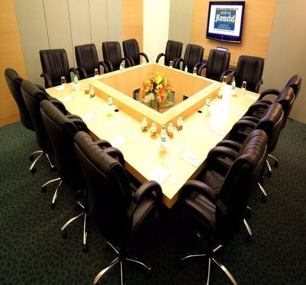 ホテル Aditya Hometel