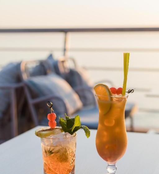 Отель Akti Taygetos Conference Resort