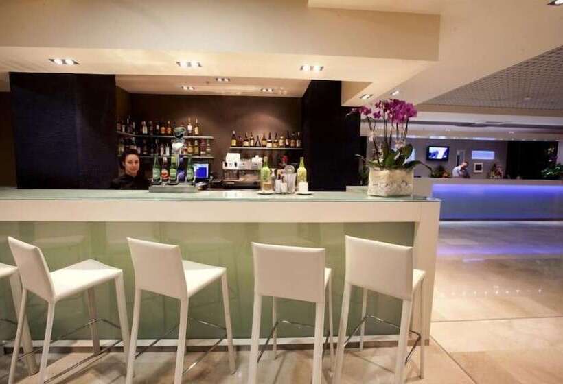 هتل Allon Mediterrania