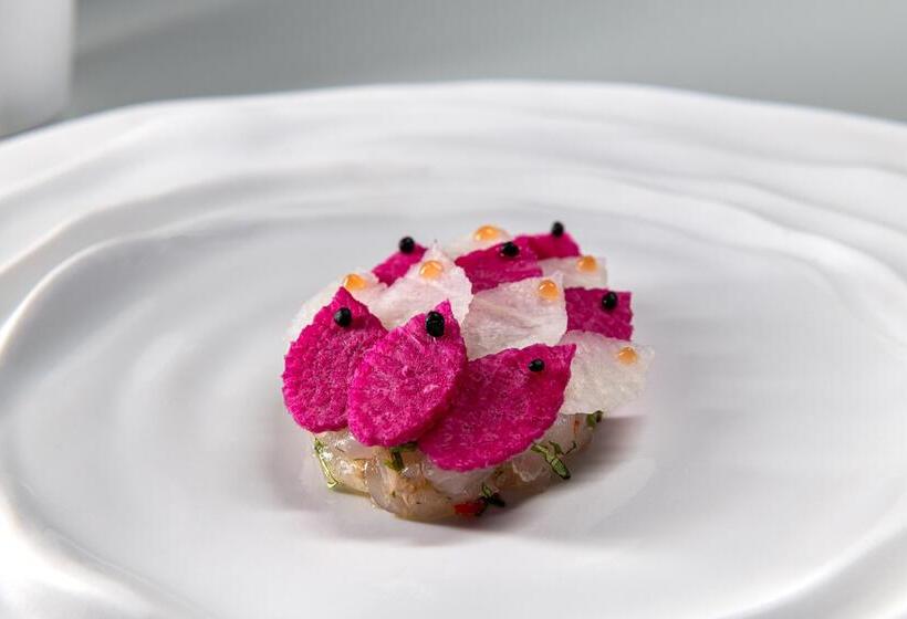 هتل Andronis Luxury Suites