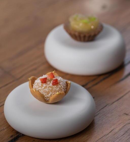 هتل Andronis Luxury Suites