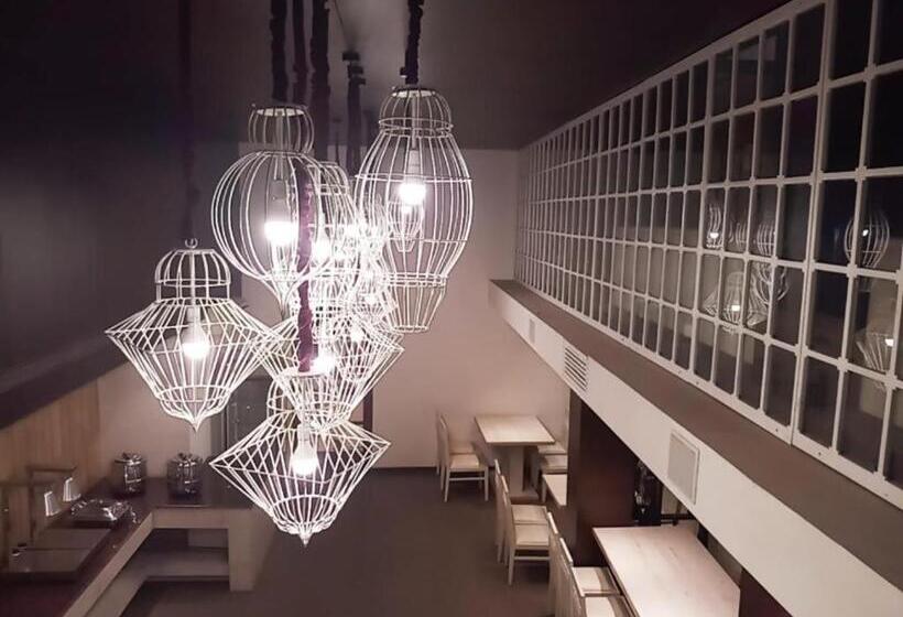 בית מלון כפרי Apex Intercontinental