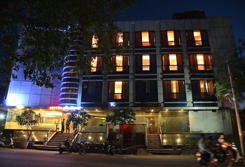 בית מלון כפרי Apex Intercontinental