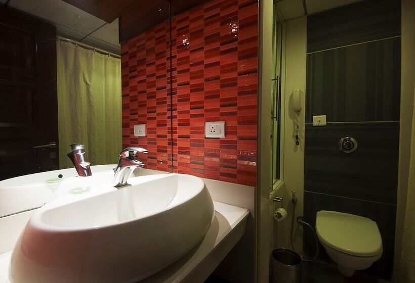 호텔 Aura New Delhi Railway Station