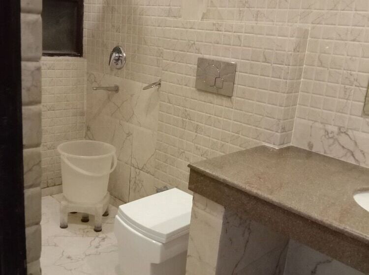 Отель B Continental