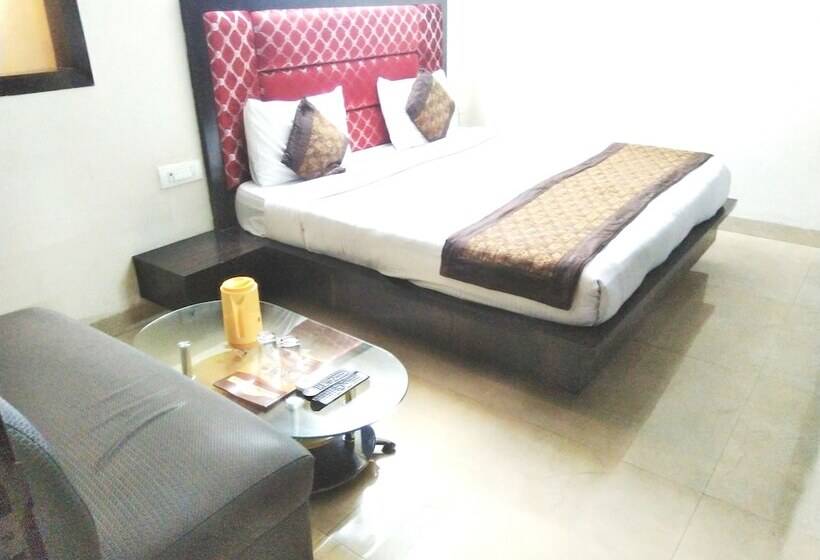 Отель B Continental