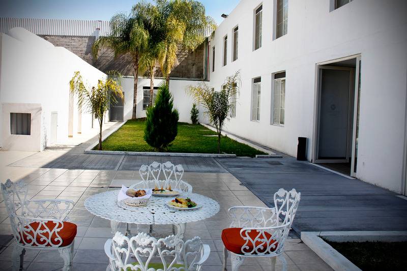 Hotel Barante Suites