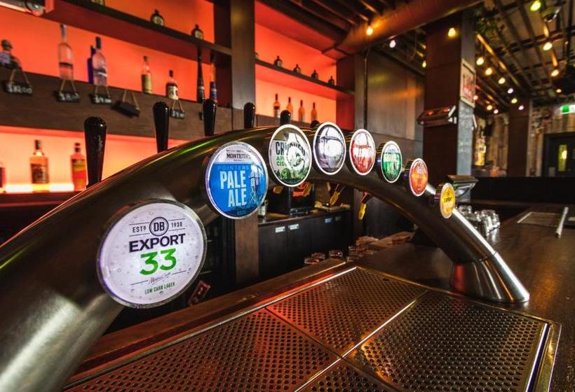 فندق Base Backpackers Wanaka  Hostel