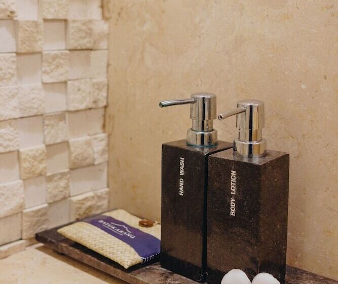 酒店 Batu Karang Lembongan Resort & Spa