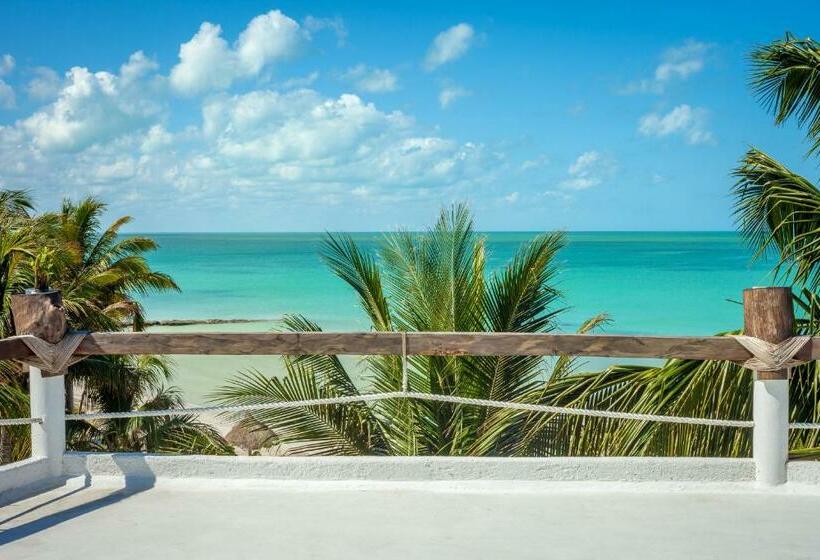 Beachfront Hotel La Palapa Adults Only