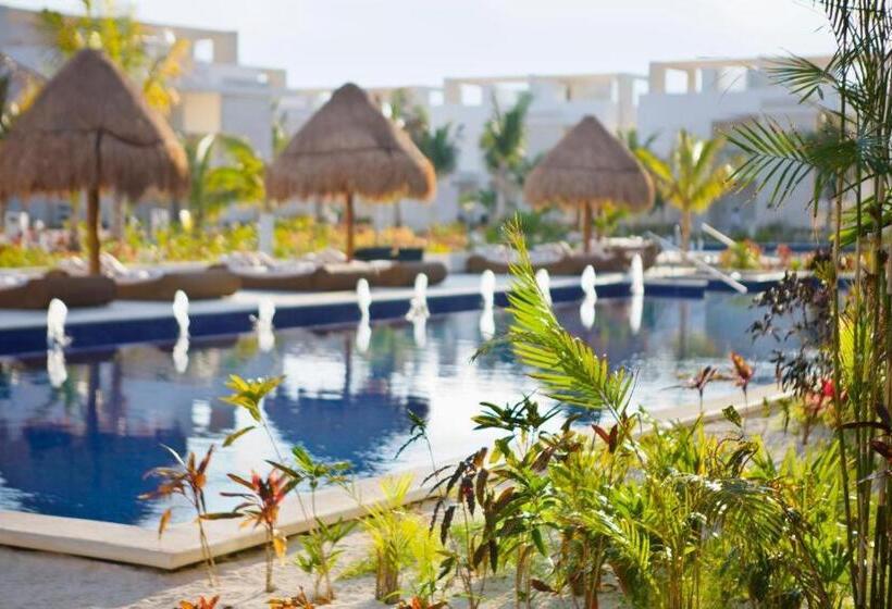 هتل Beloved Playa Mujeres  All Inclusive Adults Only