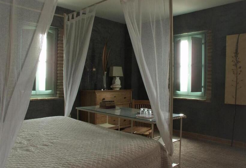 Отель Moli Canyisset