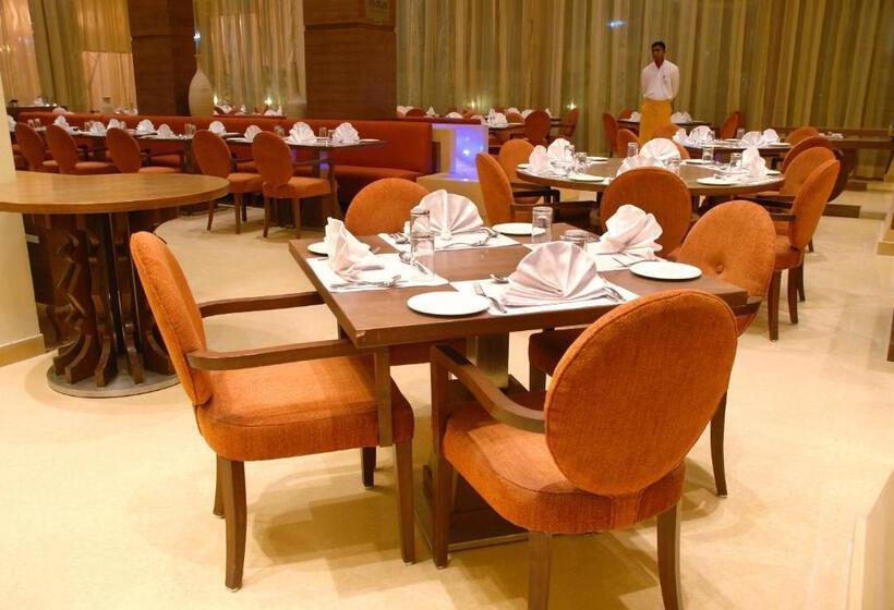 Отель Cambay Grand Kukas