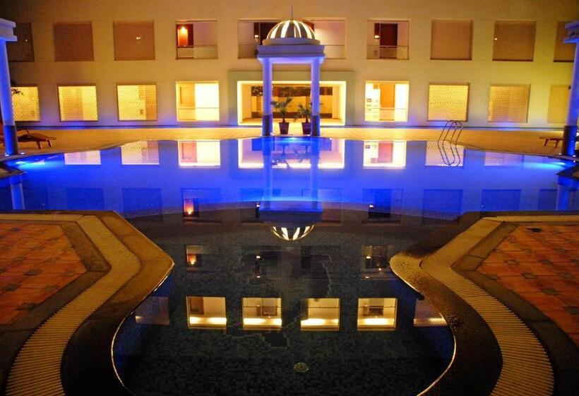 Отель Cambay Grand Kukas