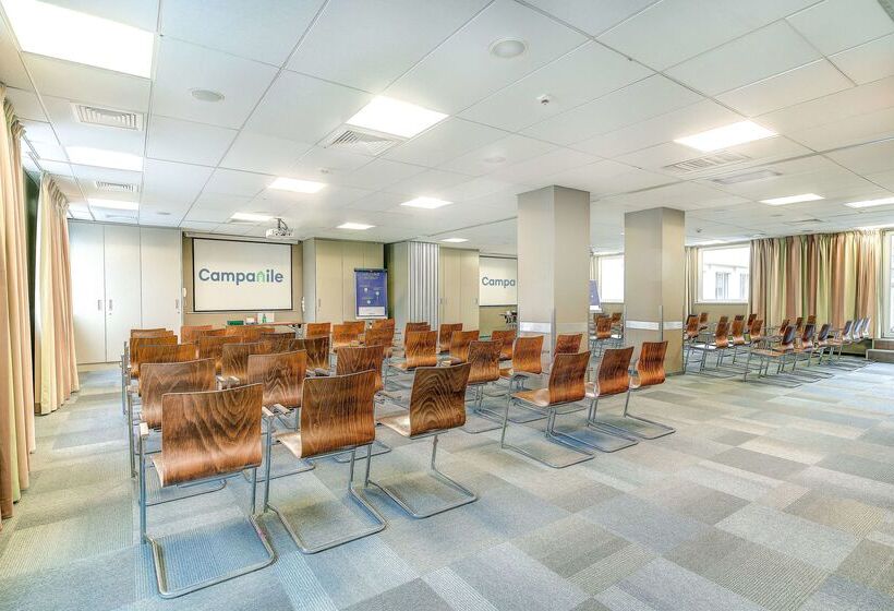 ホテル Campanile łódź