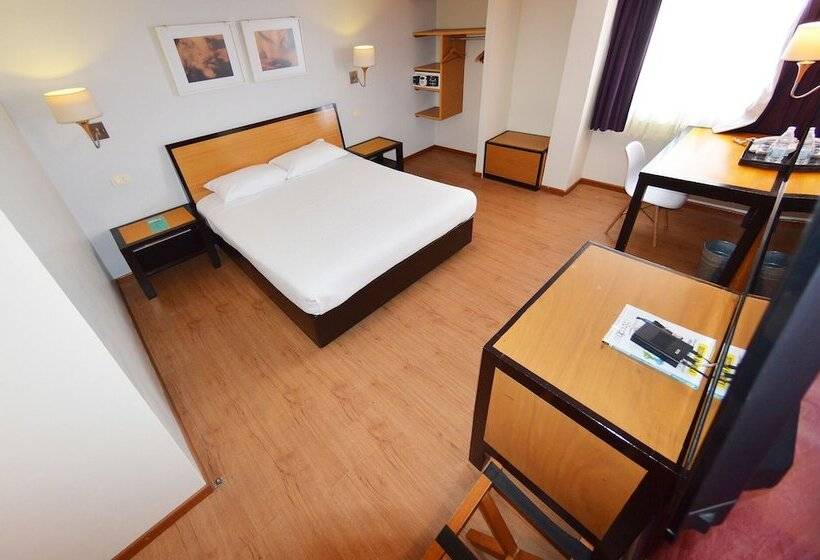 Отель Centro 19