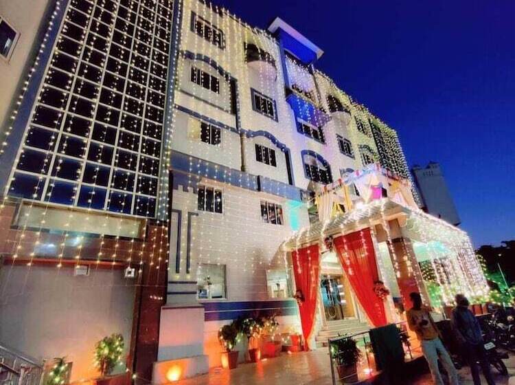 فندق Chandra Inn