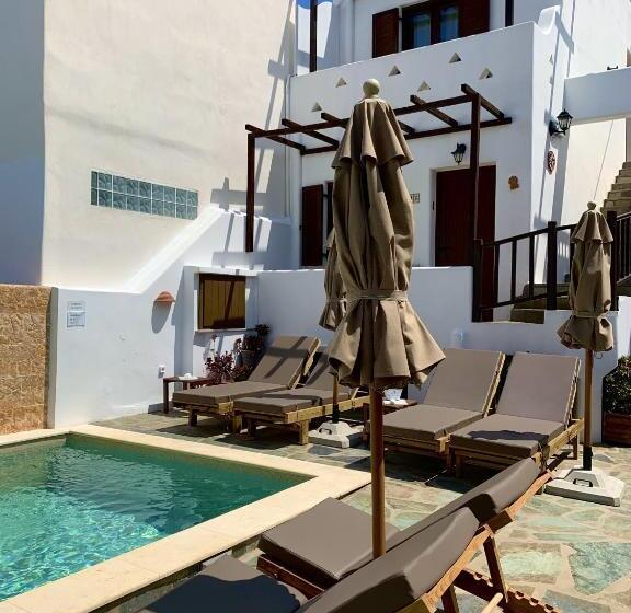 Christina Hotel, Adults Only, Heated Salt Water Pool