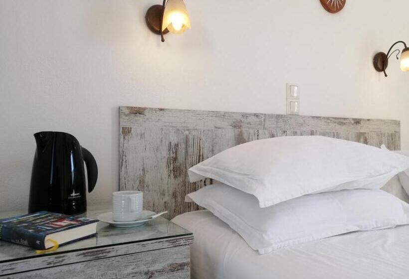 Christina Hotel, Adults Only, Heated Salt Water Pool