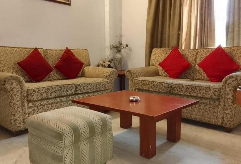 Отель New Crescent Citadel