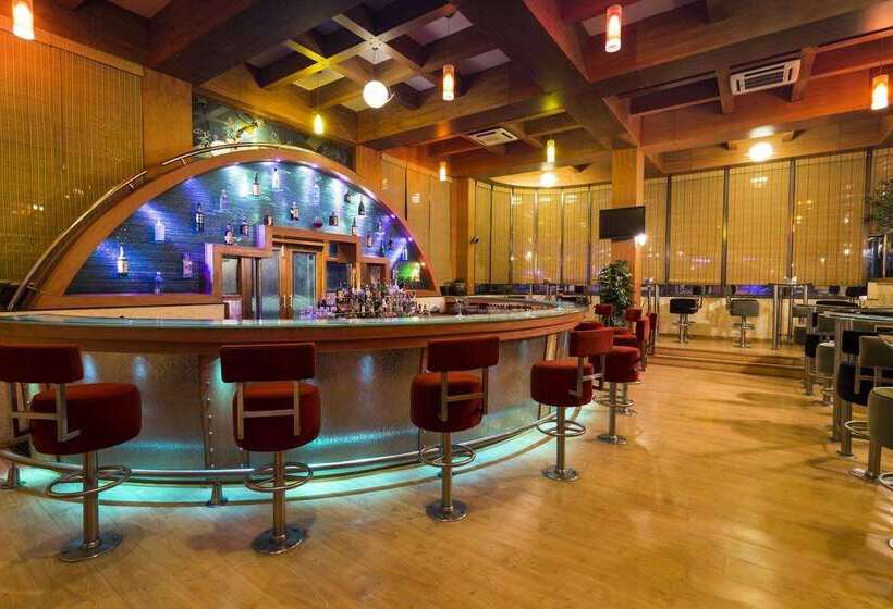 酒店 Clarks Exotica Convention, Resort & Spa