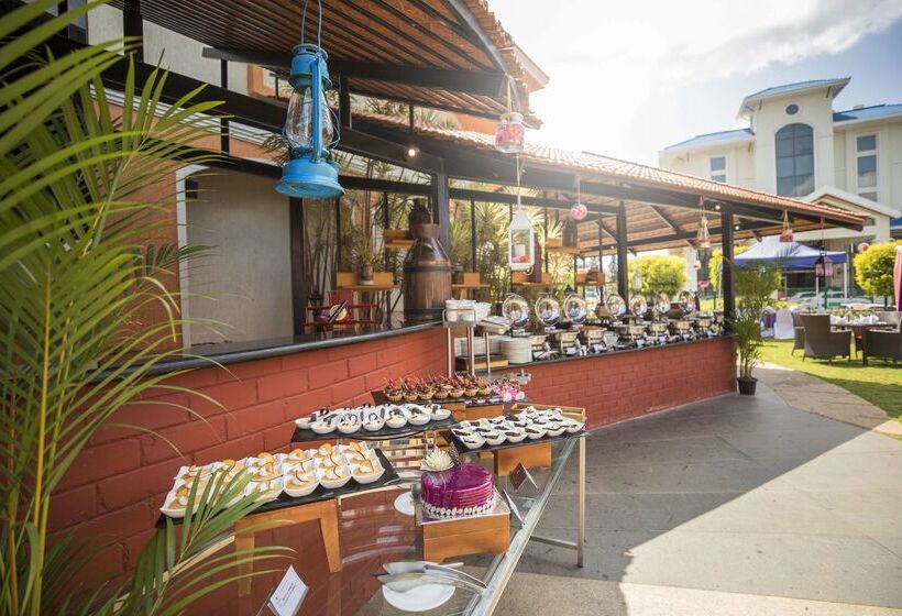 호텔 Clarks Exotica Convention, Resort & Spa