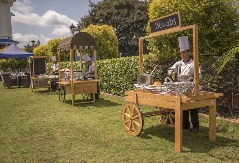 호텔 Clarks Exotica Convention, Resort & Spa