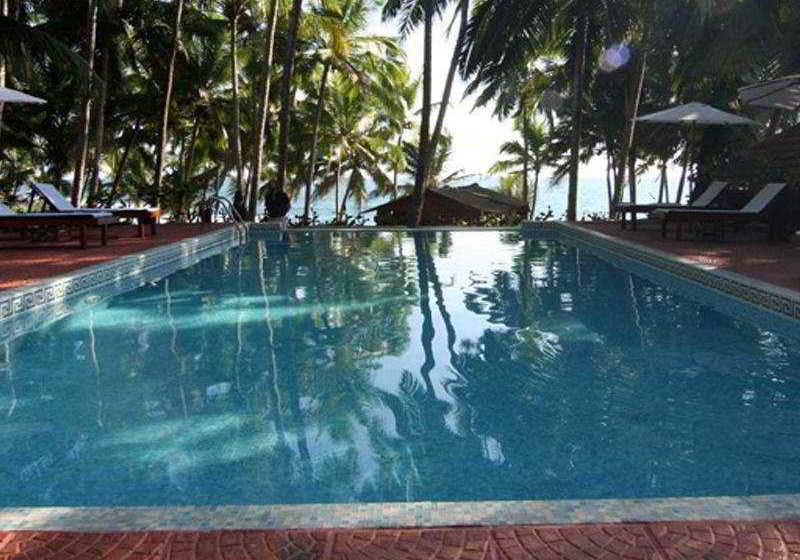 فندق Coconut Bay Beach Resort