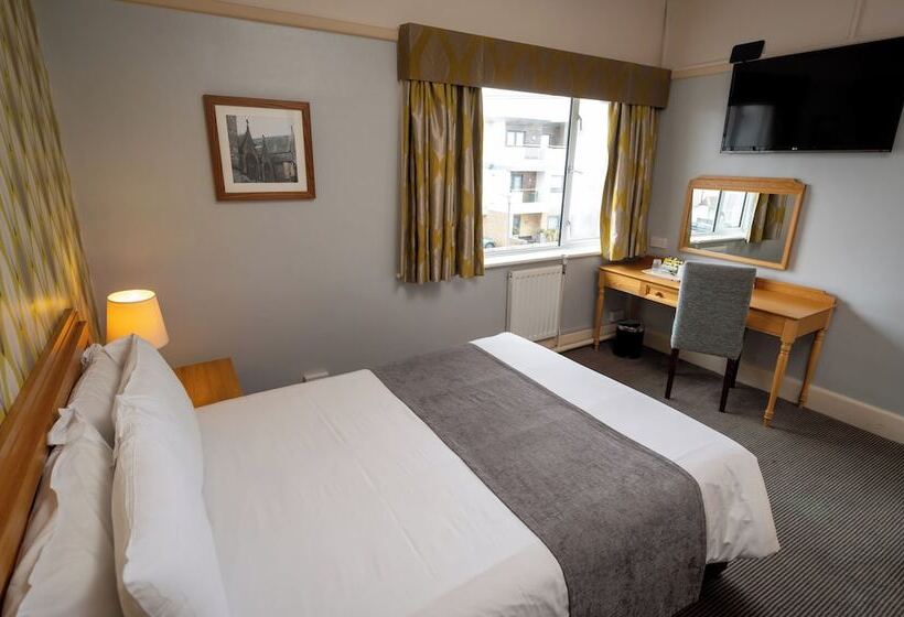 Commodore Hotel By Greene King Inns