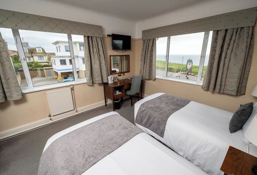 Commodore Hotel By Greene King Inns