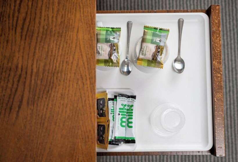 Commodore Hotel By Greene King Inns