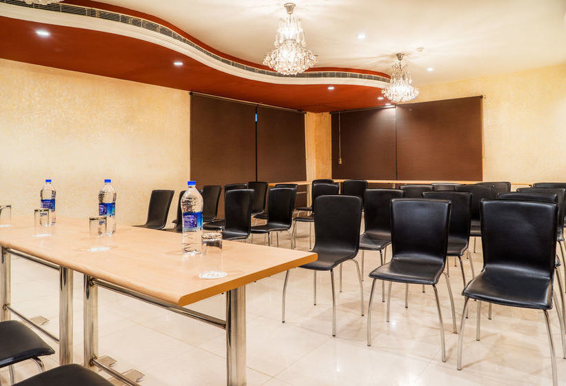 فندق Fab Grand Boutique