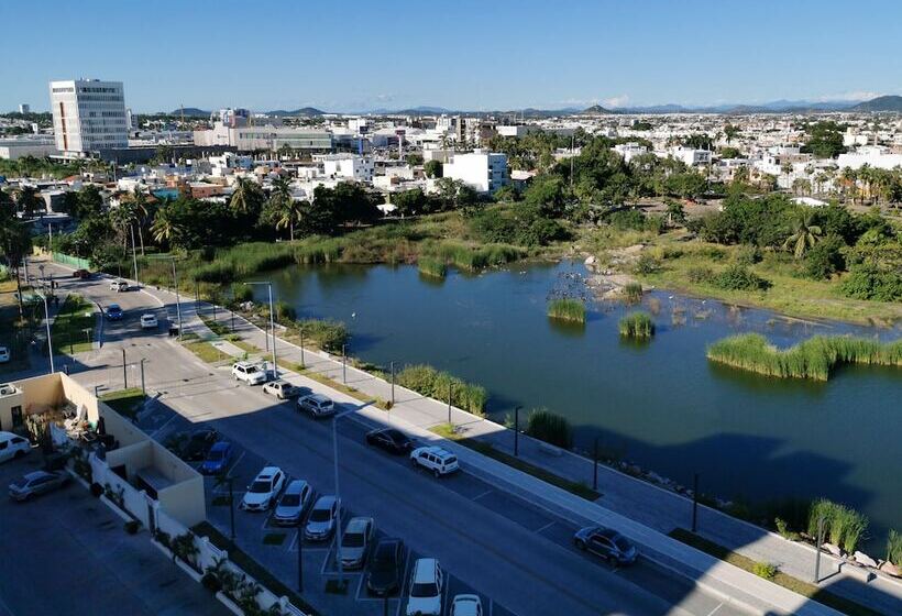 Отель Coral Island Beach View