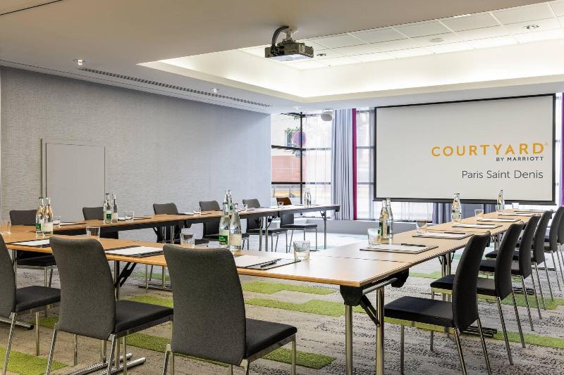 호텔 Courtyard By Marriott Paris Saint Denis