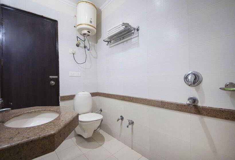 فندق Dakha International Karol Bagh, New Delhi