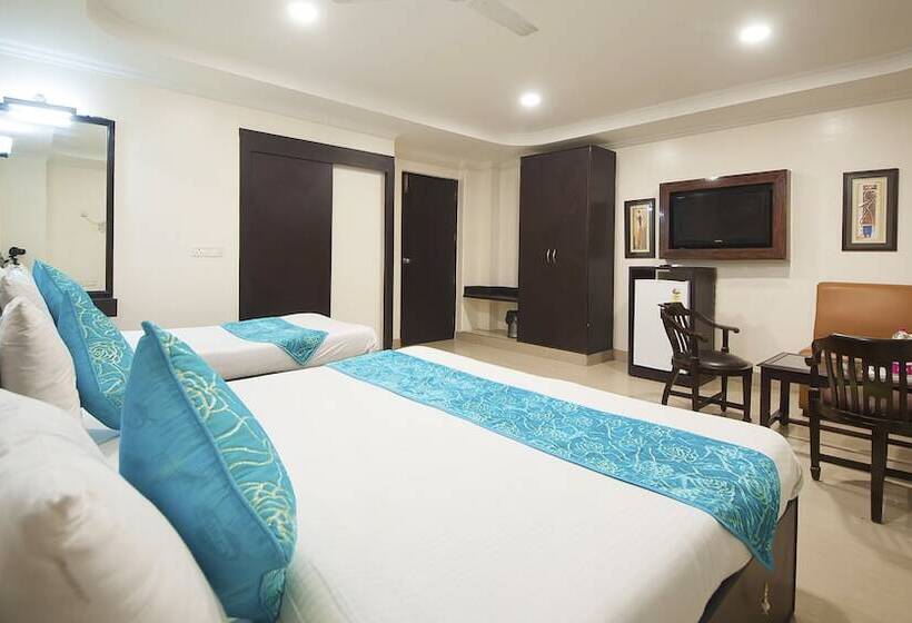 فندق Dakha International Karol Bagh, New Delhi