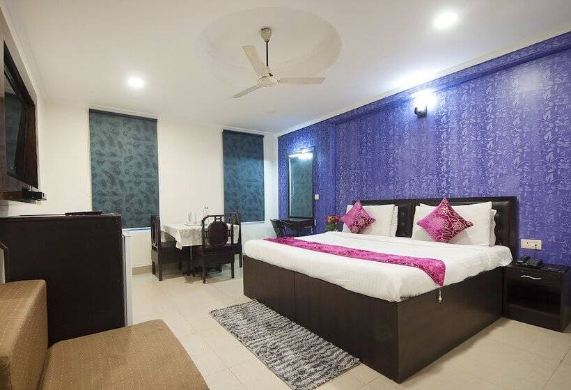 فندق Dakha International Karol Bagh, New Delhi