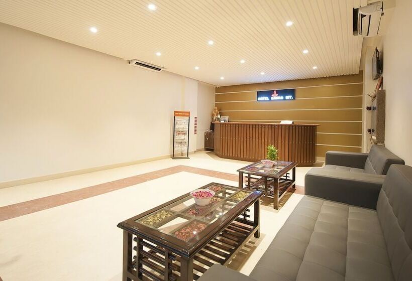 فندق Dakha International Karol Bagh, New Delhi