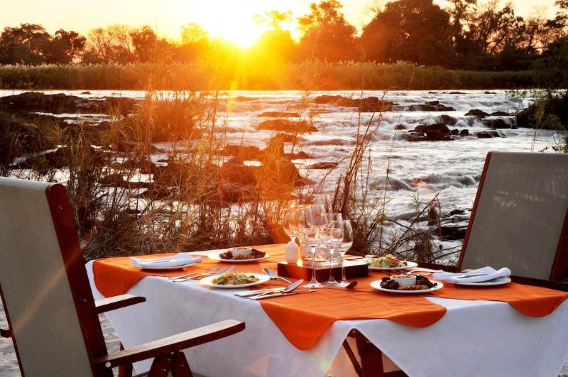 בית מלון כפרי Divava Okavango Resort & Spa