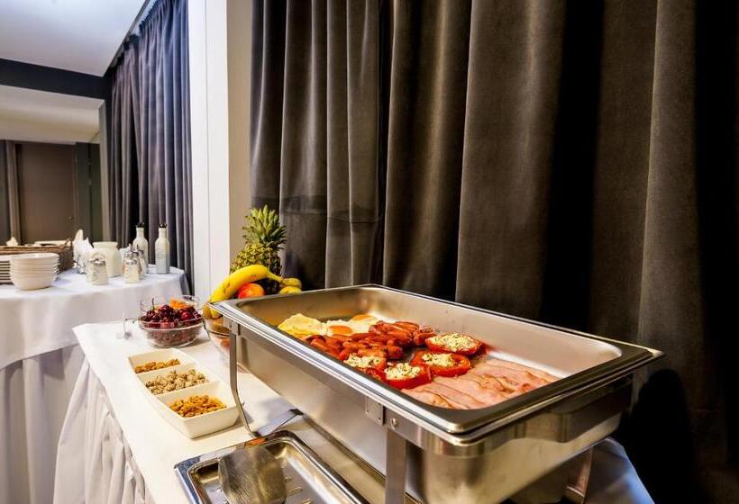 Elina Hotel Apartments