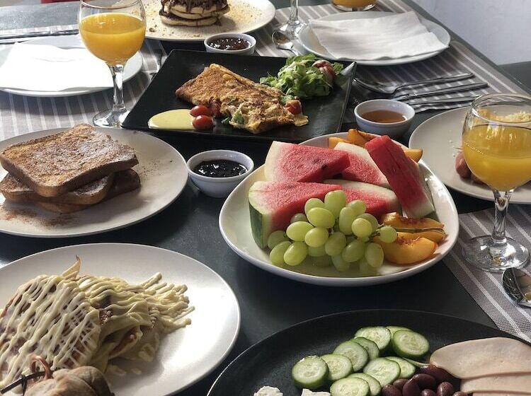 Elina Hotel Apartments