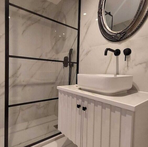 Elina Hotel Apartments