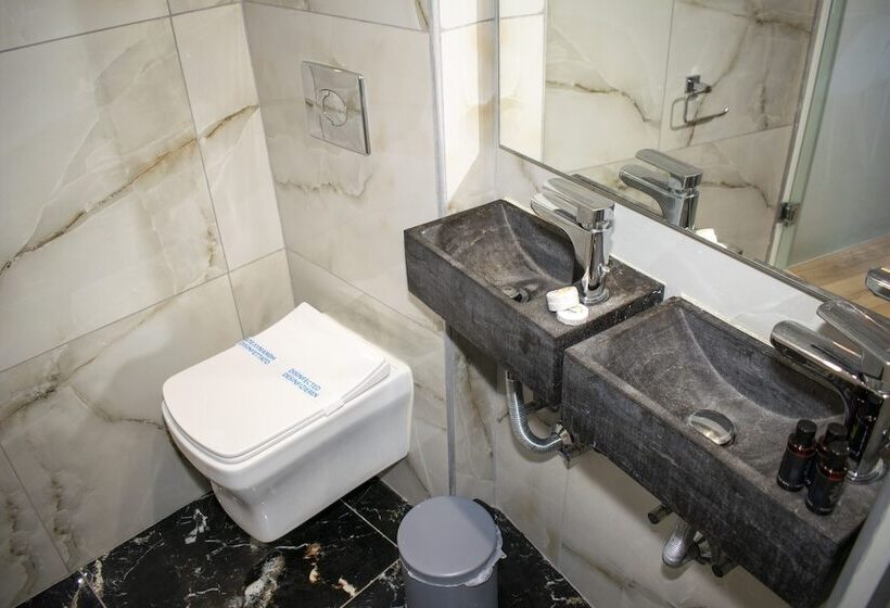 Elina Hotel Apartments