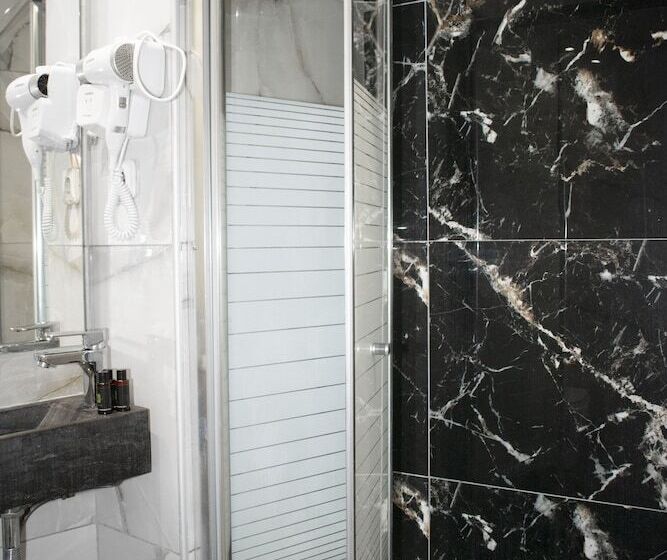 Elina Hotel Apartments