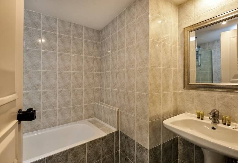 Elina Hotel Apartments