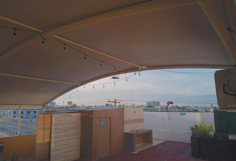 هتل Elizabeth Central