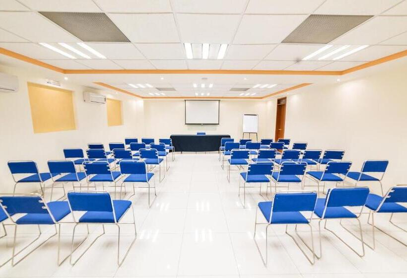 هتل Elizabeth Central