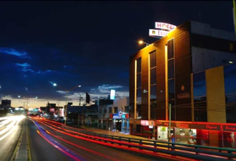 هتل Elizabeth Central