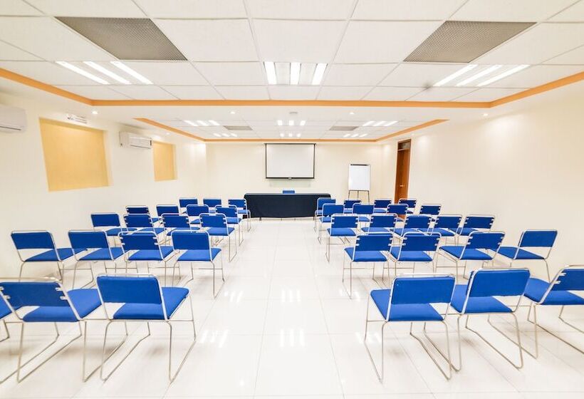 هتل Elizabeth Central