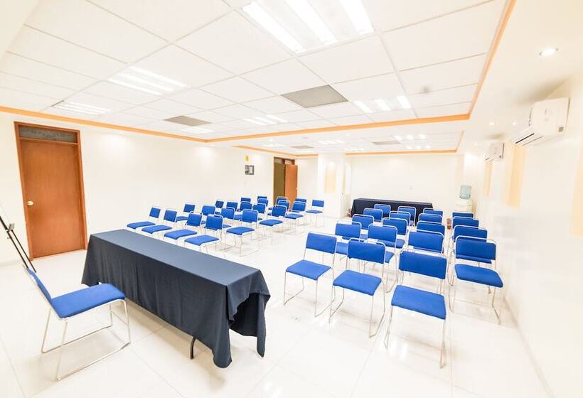 هتل Elizabeth Central